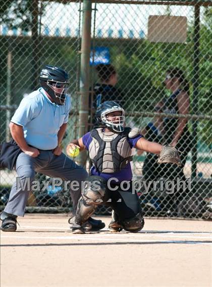 Thumbnail 3 in Clayton vs. Holly Springs (NCHSAA 4A East Regional Final) photogallery.