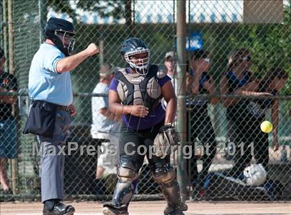Thumbnail 3 in Clayton vs. Holly Springs (NCHSAA 4A East Regional Final) photogallery.