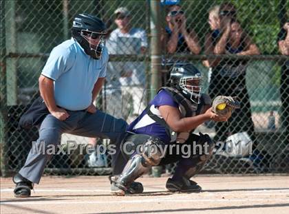 Thumbnail 2 in Clayton vs. Holly Springs (NCHSAA 4A East Regional Final) photogallery.