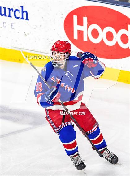 Thumbnail 2 in Tewksbury Memorial vs Boston Latin (MIAA Division 2 North Final) photogallery.