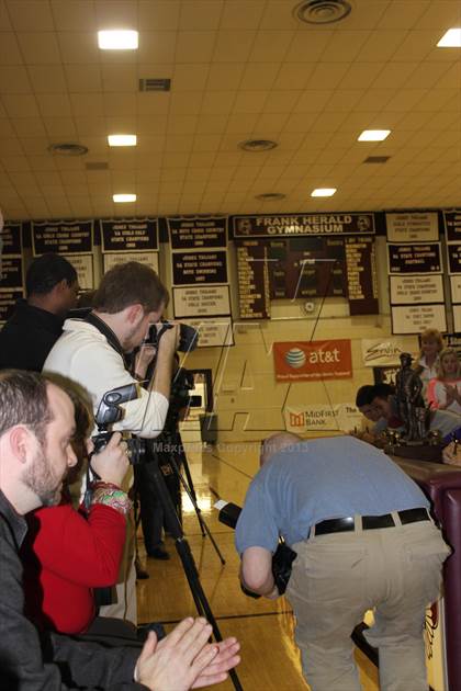 Thumbnail 1 in Jenks TOC Ceremony photogallery.