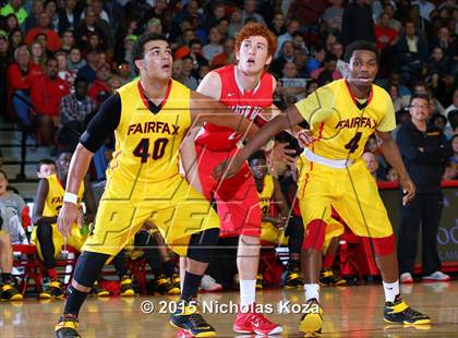 Thumbnail 2 in Fairfax vs. Mater Dei (Nike Extravaganza) photogallery.