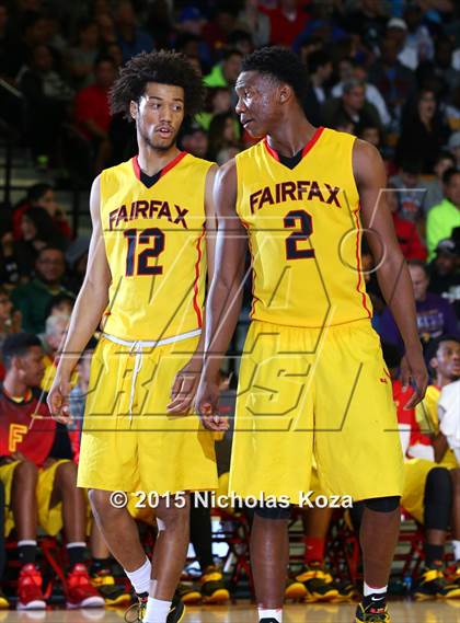 Thumbnail 2 in Fairfax vs. Mater Dei (Nike Extravaganza) photogallery.