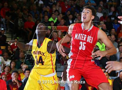 Thumbnail 1 in Fairfax vs. Mater Dei (Nike Extravaganza) photogallery.
