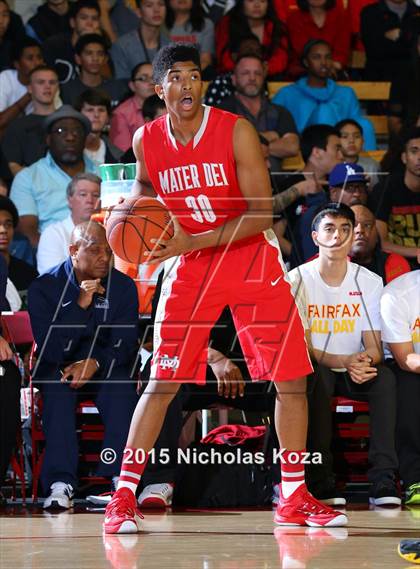 Thumbnail 2 in Fairfax vs. Mater Dei (Nike Extravaganza) photogallery.