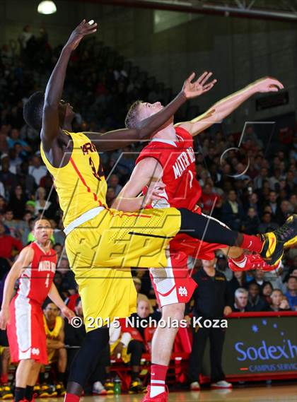 Thumbnail 3 in Fairfax vs. Mater Dei (Nike Extravaganza) photogallery.