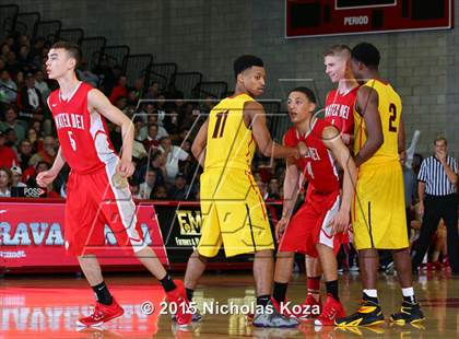 Thumbnail 1 in Fairfax vs. Mater Dei (Nike Extravaganza) photogallery.