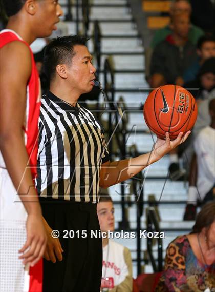 Thumbnail 2 in Fairfax vs. Mater Dei (Nike Extravaganza) photogallery.