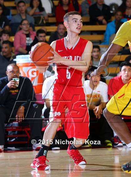 Thumbnail 1 in Fairfax vs. Mater Dei (Nike Extravaganza) photogallery.
