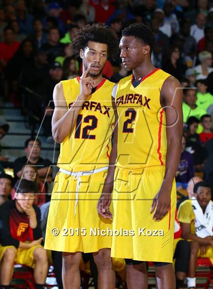 Thumbnail 3 in Fairfax vs. Mater Dei (Nike Extravaganza) photogallery.
