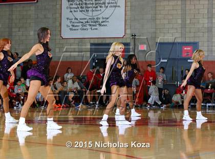 Thumbnail 2 in Fairfax vs. Mater Dei (Nike Extravaganza) photogallery.