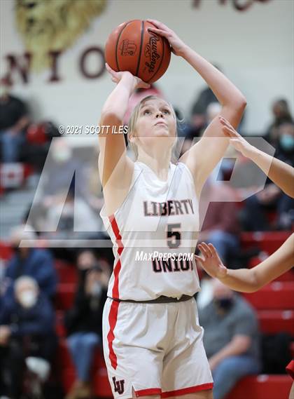 Thumbnail 3 in Fairfield Union @ Liberty Union photogallery.
