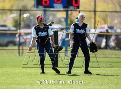 Thumbnail 3 in Valor Christian vs. Pueblo South (CHSAA State 4A First Round) photogallery.