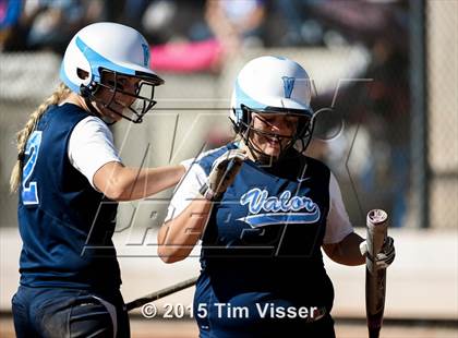 Thumbnail 3 in Valor Christian vs. Pueblo South (CHSAA State 4A First Round) photogallery.