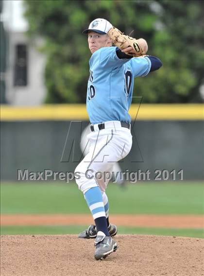 Thumbnail 3 in Valley Christian vs. Chatsworth (Hard 9 National Classic) photogallery.