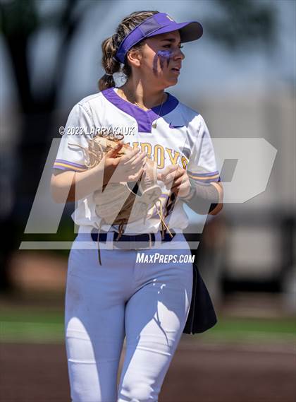 Thumbnail 1 in Salinas vs. Monterey (CIF CCS Division 2 Final) photogallery.