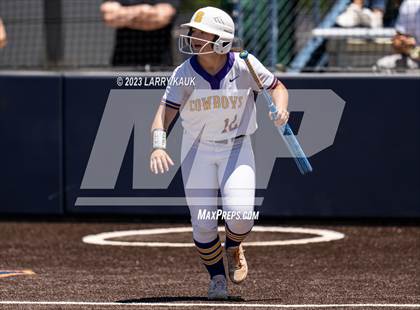 Thumbnail 2 in Salinas vs. Monterey (CIF CCS Division 2 Final) photogallery.