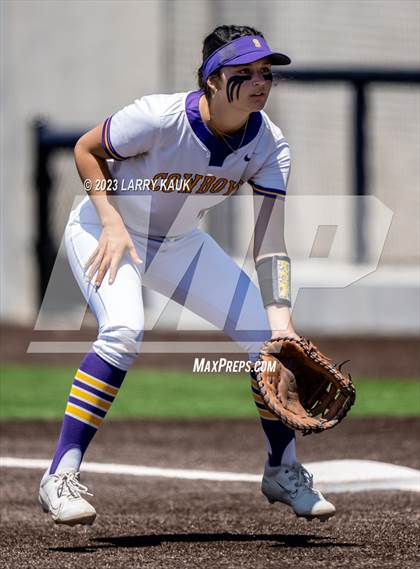 Thumbnail 2 in Salinas vs. Monterey (CIF CCS Division 2 Final) photogallery.