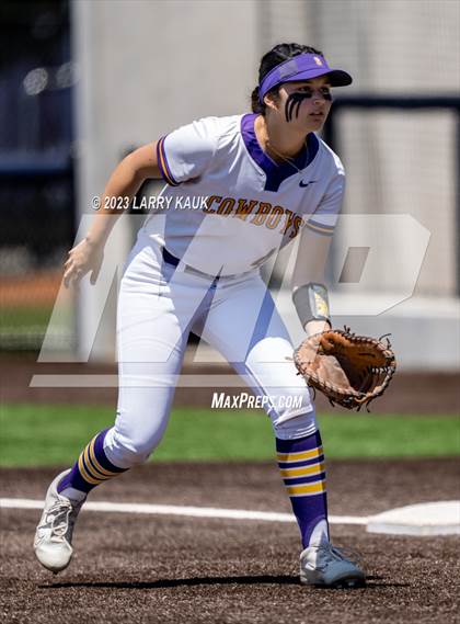 Thumbnail 1 in Salinas vs. Monterey (CIF CCS Division 2 Final) photogallery.