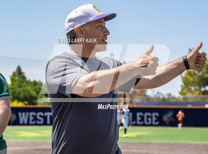 Thumbnail 1 in Salinas vs. Monterey (CIF CCS Division 2 Final) photogallery.