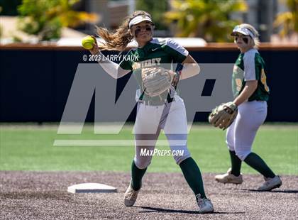 Thumbnail 3 in Salinas vs. Monterey (CIF CCS Division 2 Final) photogallery.
