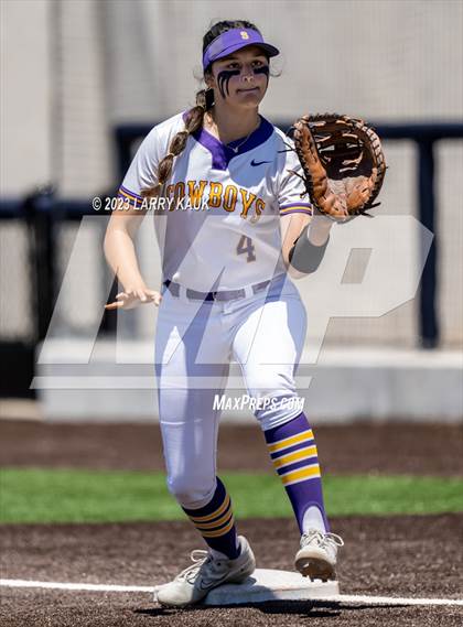 Thumbnail 1 in Salinas vs. Monterey (CIF CCS Division 2 Final) photogallery.