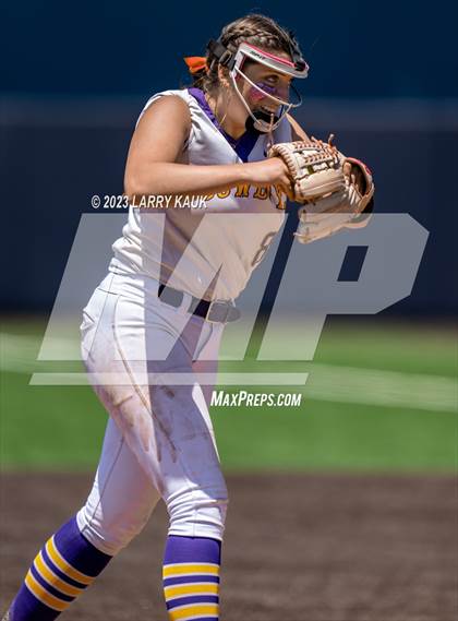 Thumbnail 3 in Salinas vs. Monterey (CIF CCS Division 2 Final) photogallery.