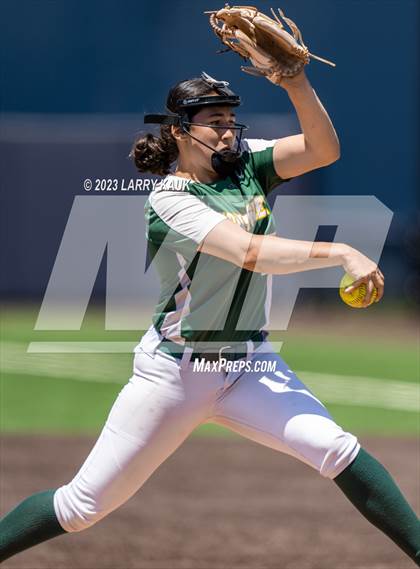Thumbnail 3 in Salinas vs. Monterey (CIF CCS Division 2 Final) photogallery.