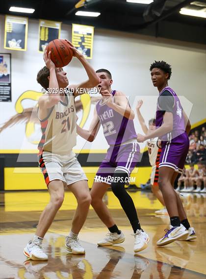 Thumbnail 1 in Gary vs. Chireno (UIL 2A Division II Basketball Bi-District Playoff) photogallery.