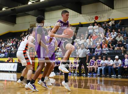 Thumbnail 3 in Gary vs. Chireno (UIL 2A Division II Basketball Bi-District Playoff) photogallery.