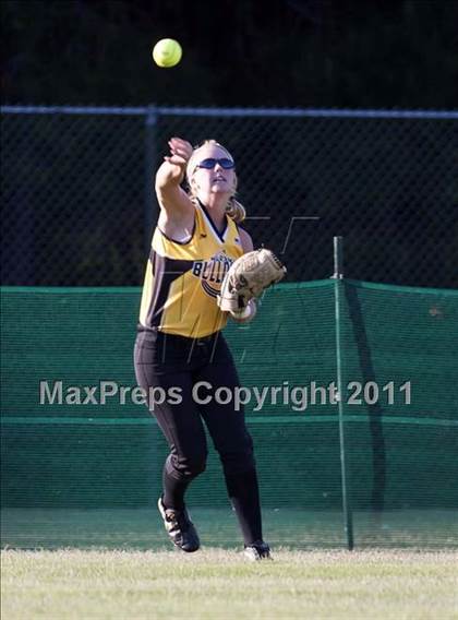 Thumbnail 3 in East Surry vs. Murphy (NCHSAA 1A Semifinal) photogallery.