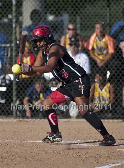 Thumbnail 2 in East Surry vs. Murphy (NCHSAA 1A Semifinal) photogallery.