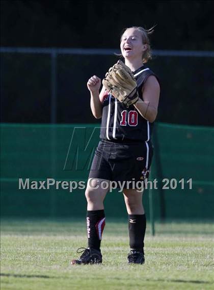 Thumbnail 2 in East Surry vs. Murphy (NCHSAA 1A Semifinal) photogallery.