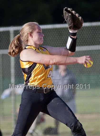 Thumbnail 2 in East Surry vs. Murphy (NCHSAA 1A Semifinal) photogallery.