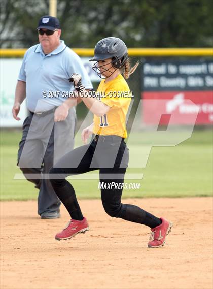 Thumbnail 1 in JV: Currituck vs. Topsail photogallery.