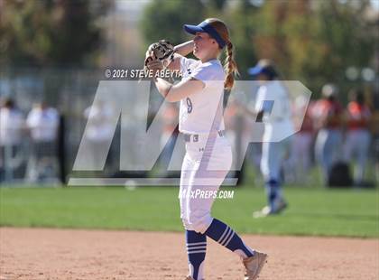 Thumbnail 3 in Broomfield vs. Legacy (CHSAA 5A 1st Round Playoff) photogallery.