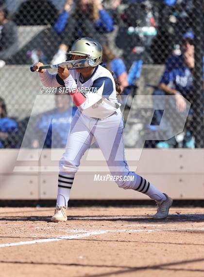Thumbnail 2 in Broomfield vs. Legacy (CHSAA 5A 1st Round Playoff) photogallery.