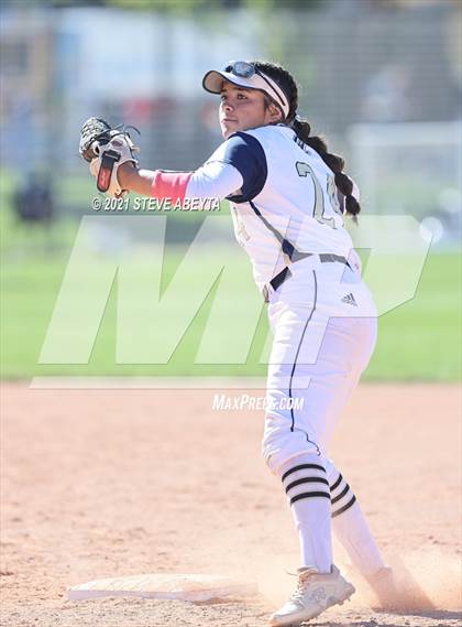 Thumbnail 1 in Broomfield vs. Legacy (CHSAA 5A 1st Round Playoff) photogallery.