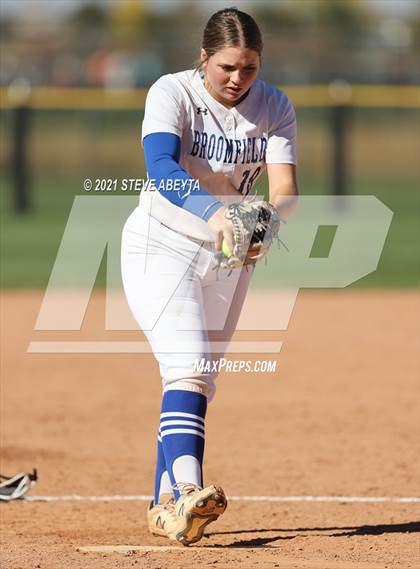 Thumbnail 2 in Broomfield vs. Legacy (CHSAA 5A 1st Round Playoff) photogallery.