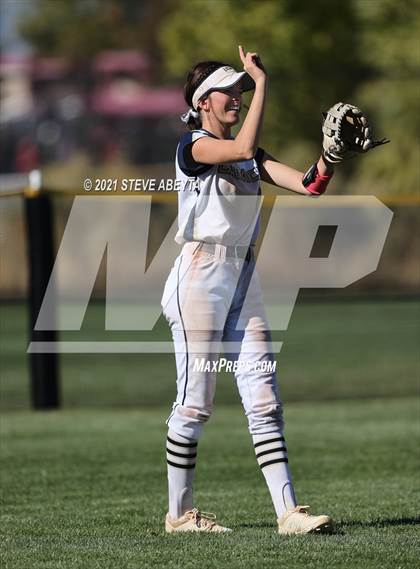 Thumbnail 3 in Broomfield vs. Legacy (CHSAA 5A 1st Round Playoff) photogallery.