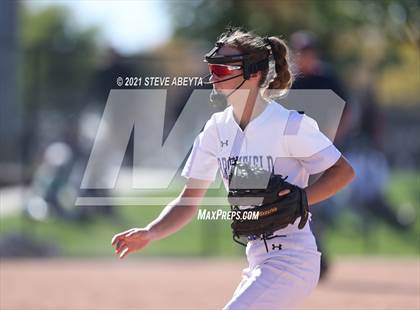 Thumbnail 3 in Broomfield vs. Legacy (CHSAA 5A 1st Round Playoff) photogallery.