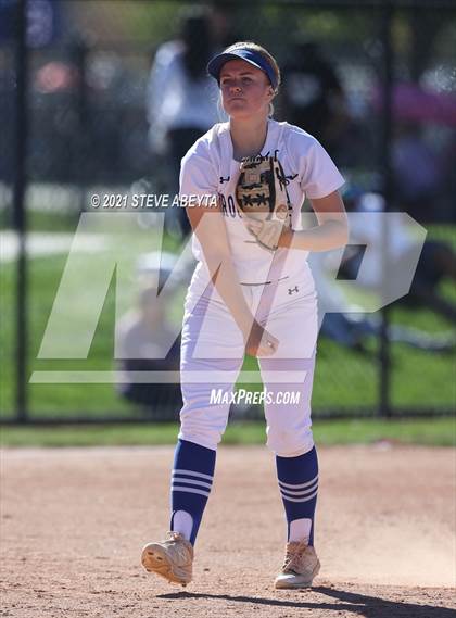 Thumbnail 2 in Broomfield vs. Legacy (CHSAA 5A 1st Round Playoff) photogallery.