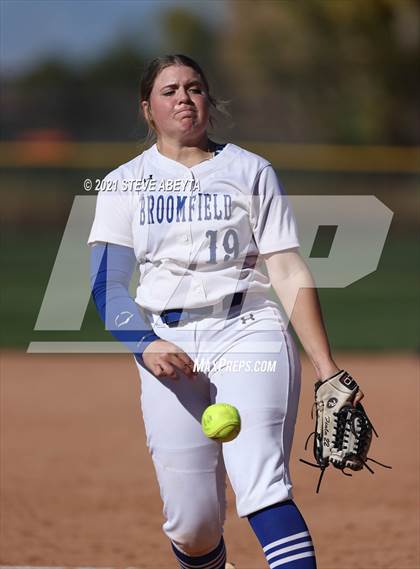 Thumbnail 2 in Broomfield vs. Legacy (CHSAA 5A 1st Round Playoff) photogallery.