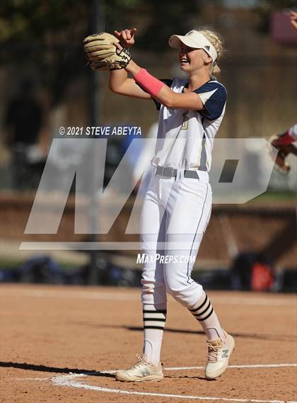 Thumbnail 2 in Broomfield vs. Legacy (CHSAA 5A 1st Round Playoff) photogallery.