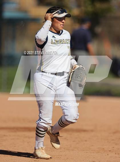 Thumbnail 2 in Broomfield vs. Legacy (CHSAA 5A 1st Round Playoff) photogallery.