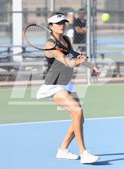 Thumbnail 2 in Northwest Christian vs. Valley Lutheran photogallery.