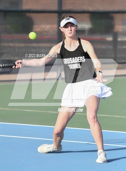 Thumbnail 3 in Northwest Christian vs. Valley Lutheran photogallery.