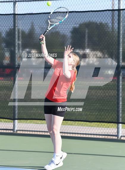 Thumbnail 2 in Northwest Christian vs. Valley Lutheran photogallery.