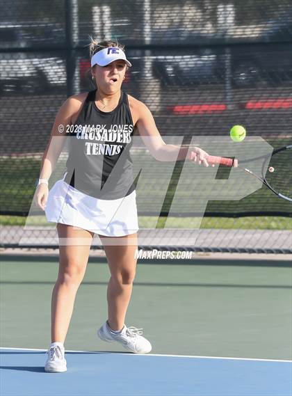Thumbnail 3 in Northwest Christian vs. Valley Lutheran photogallery.