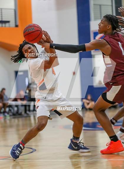 Thumbnail 3 in Riverview vs Bradenton Christian School photogallery.
